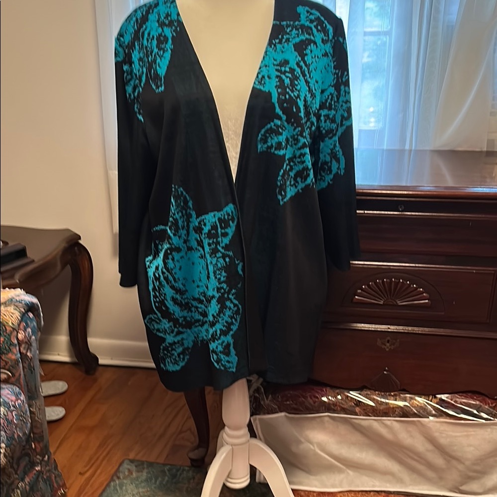 Ming Wang Black and Blue Knit Sweater